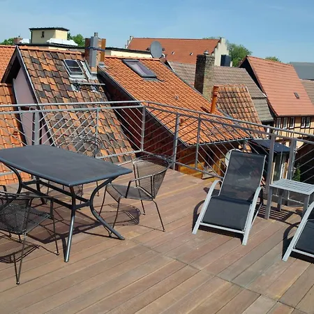アパート Ferienwohnungen-stobenstrasse-de # Terrasse # Parkplatz クヴェードリンブルク